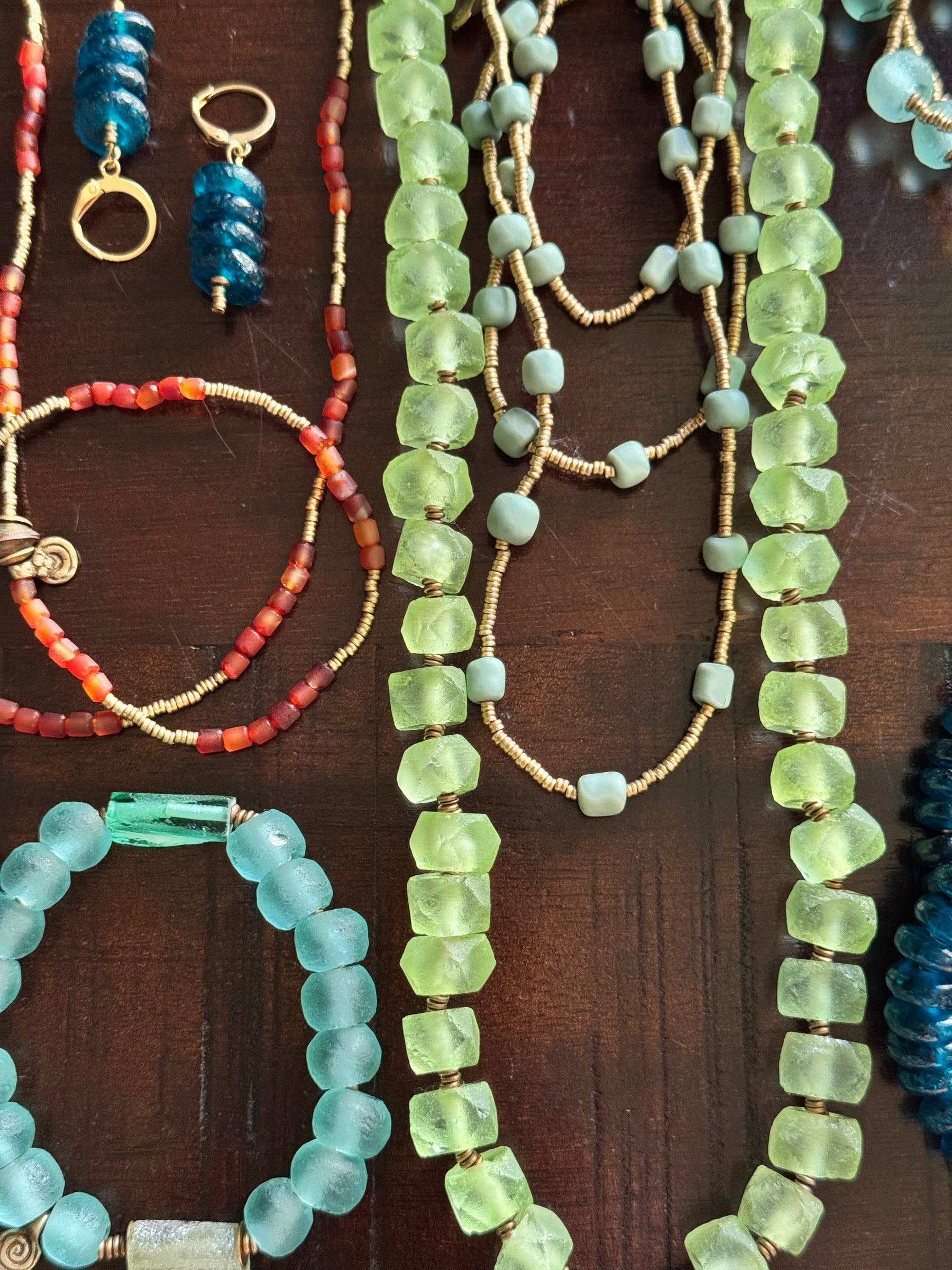 Sea Glass Dreams: Community-Made Designs with Java & Recycled Glass Beads  🌊✨