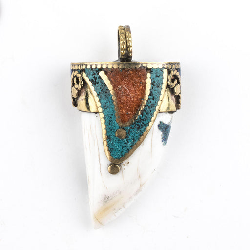 Green Inlaid Conch Shell Tooth Pendant (60x32mm)