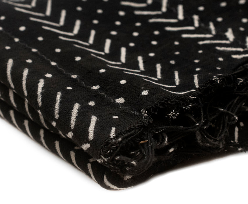 Ebony Black Bogolan Mali Mud Cloth (Dotted Arrow Design) - The Bead Chest