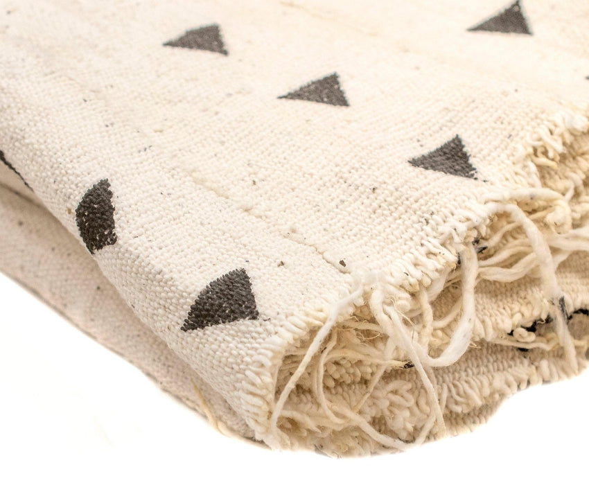 White Bogolan Mali Mud Cloth (Arrow Design) - The Bead Chest